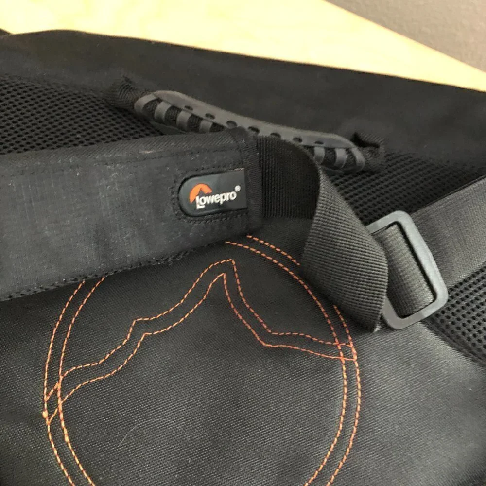LOWEPRO Laptop Messenger Bag